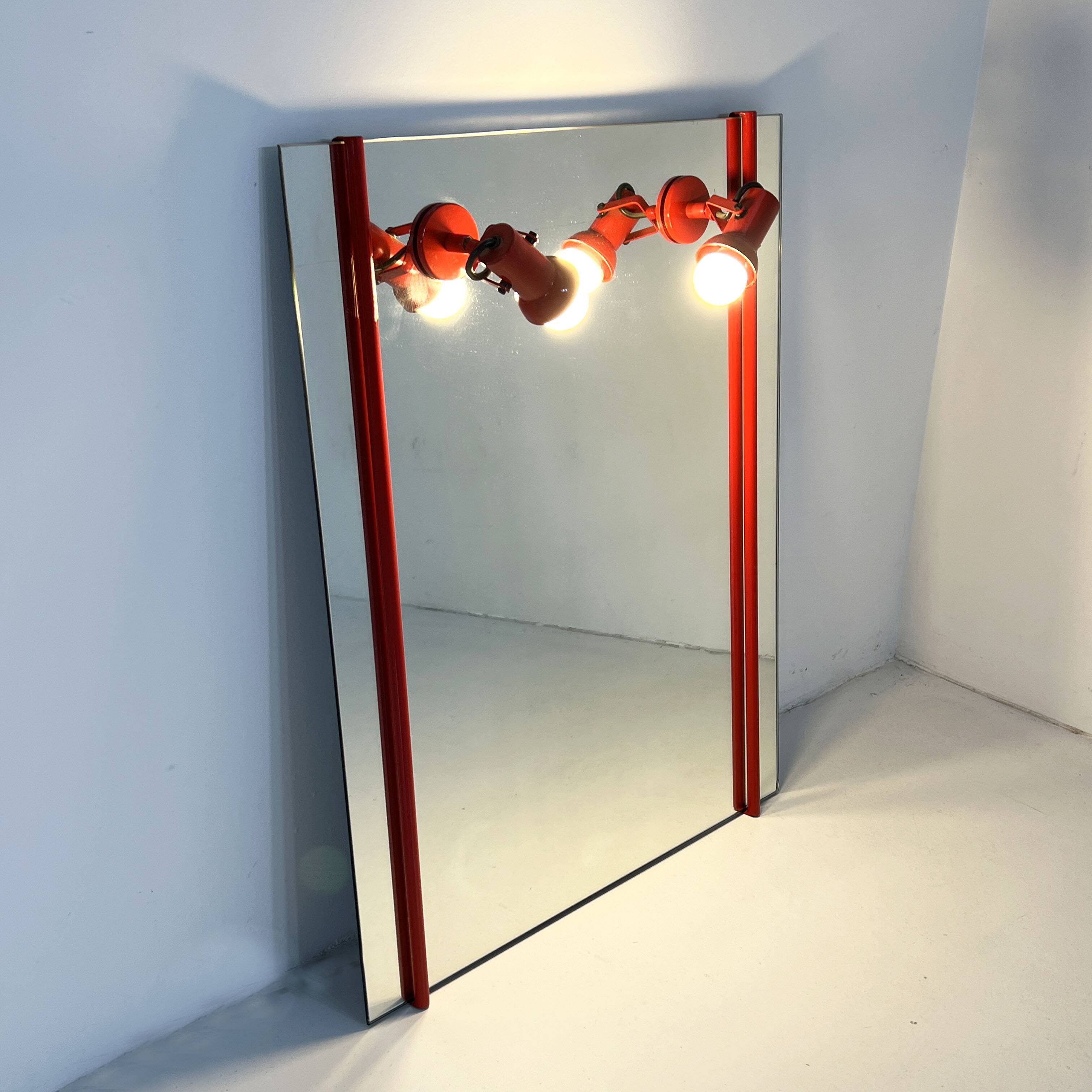 Mirror with adjustable red integrated bulbs, 1970