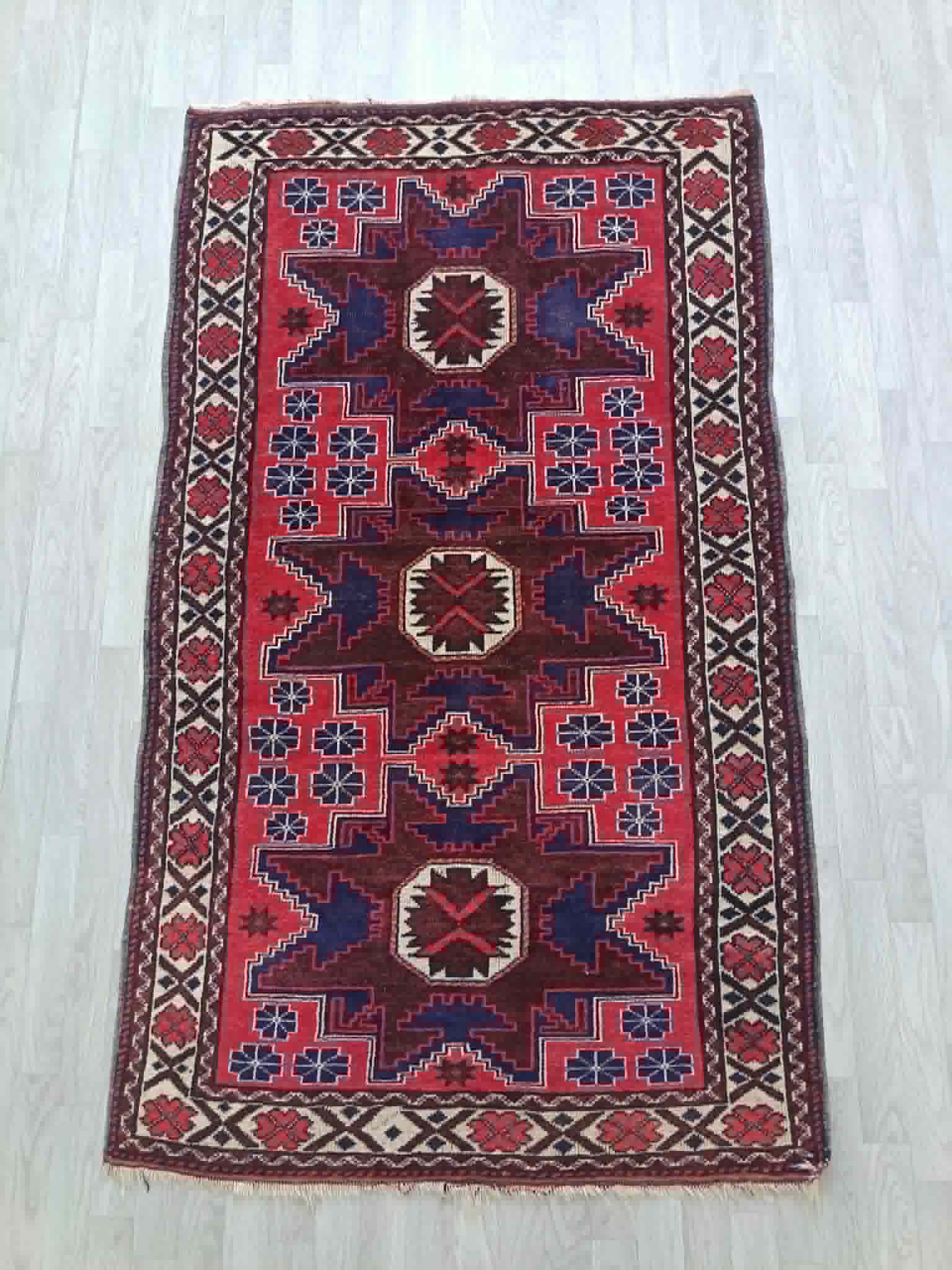 Tapis Kars fait main