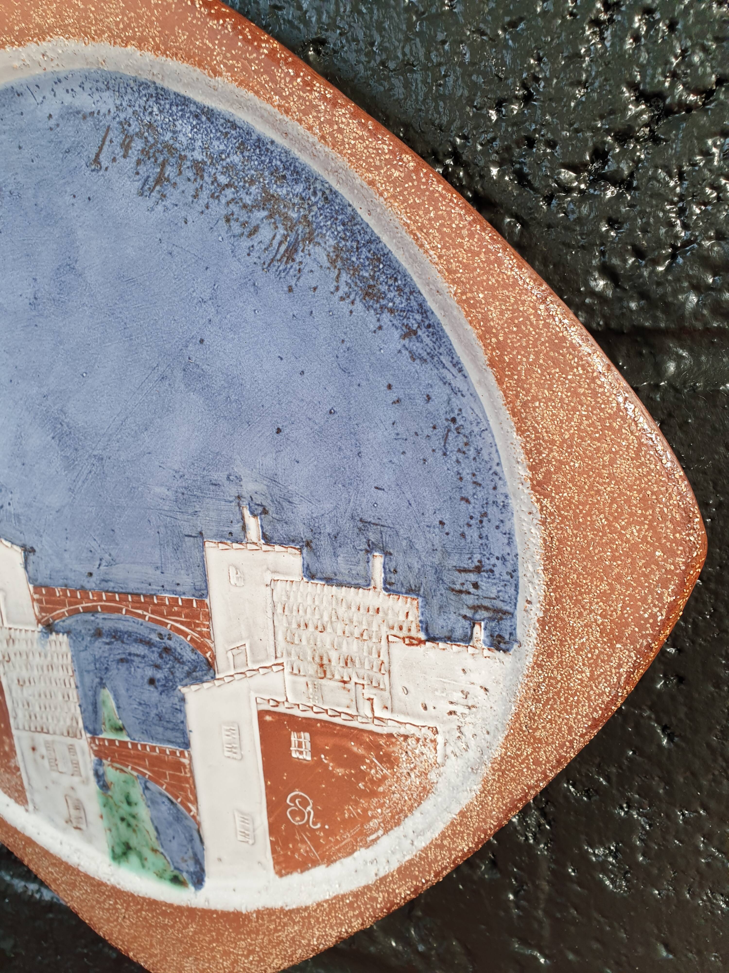 Renaud's ceramic flat vallauris