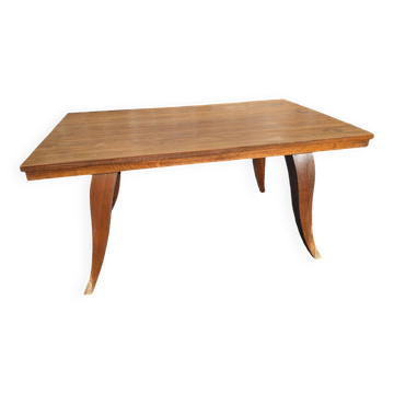 Table style art deco avec des allonges