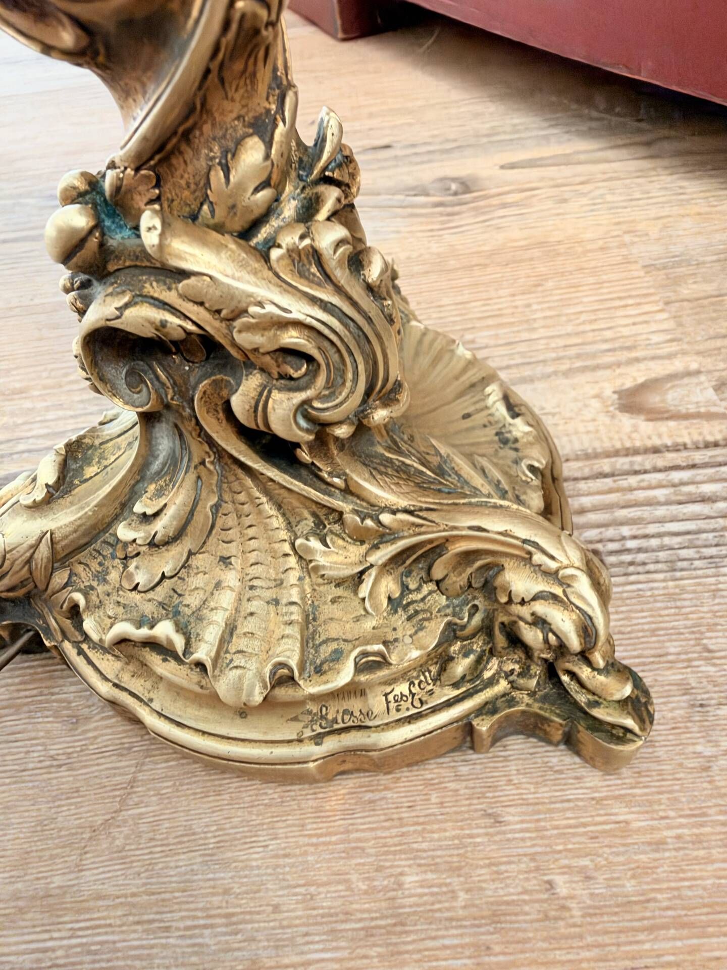 Art Nouveau torch lamp base in gilded bronze by Susse Frères & Robert.