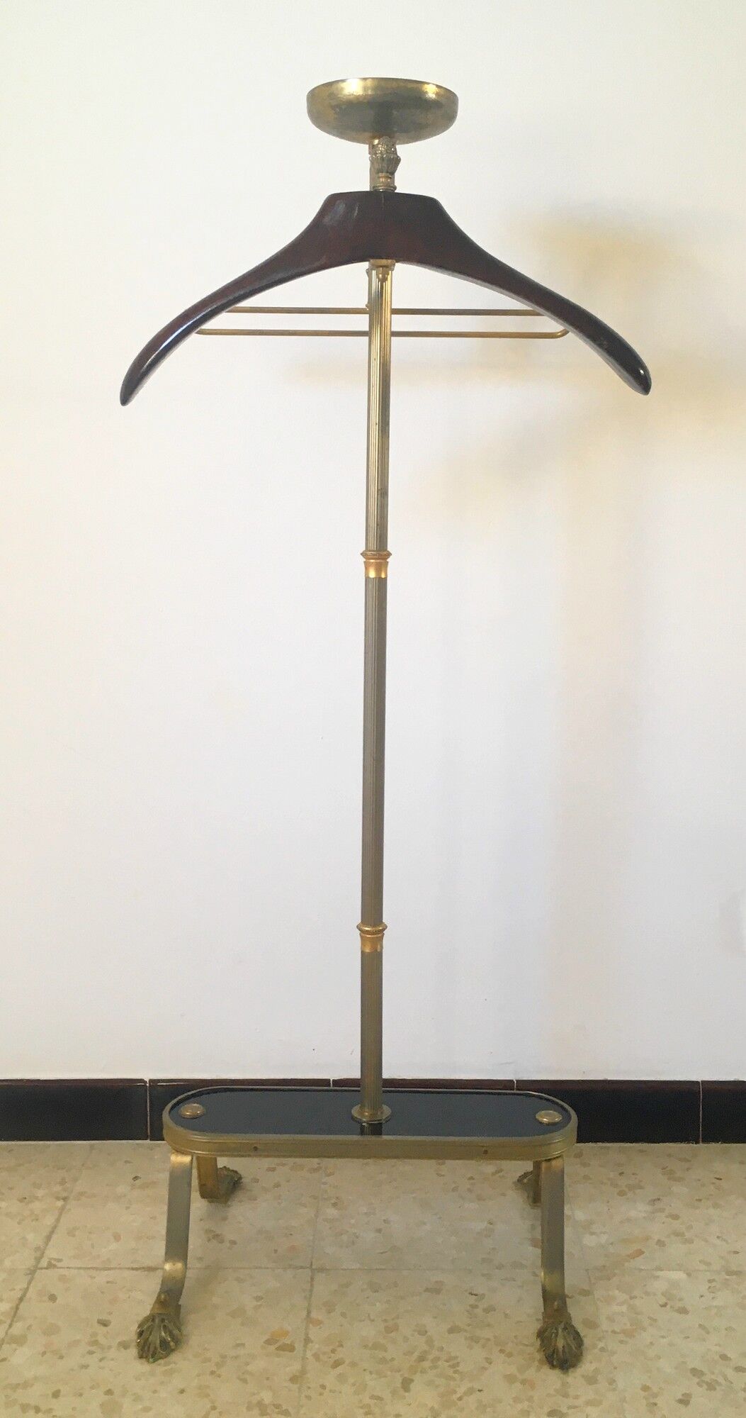 Vintage 70s room valet