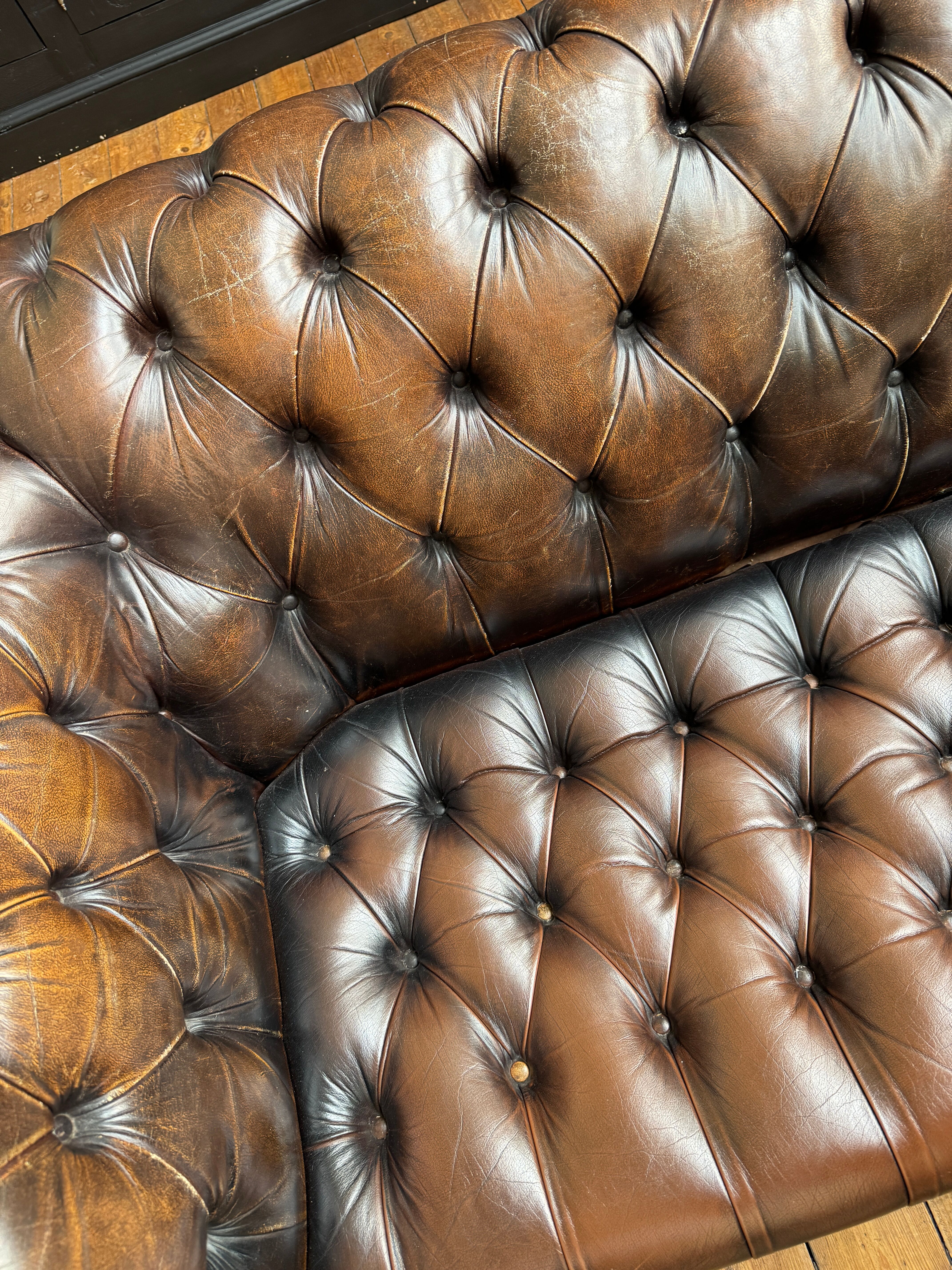 Chesterfield leather sofa in Art Deco style