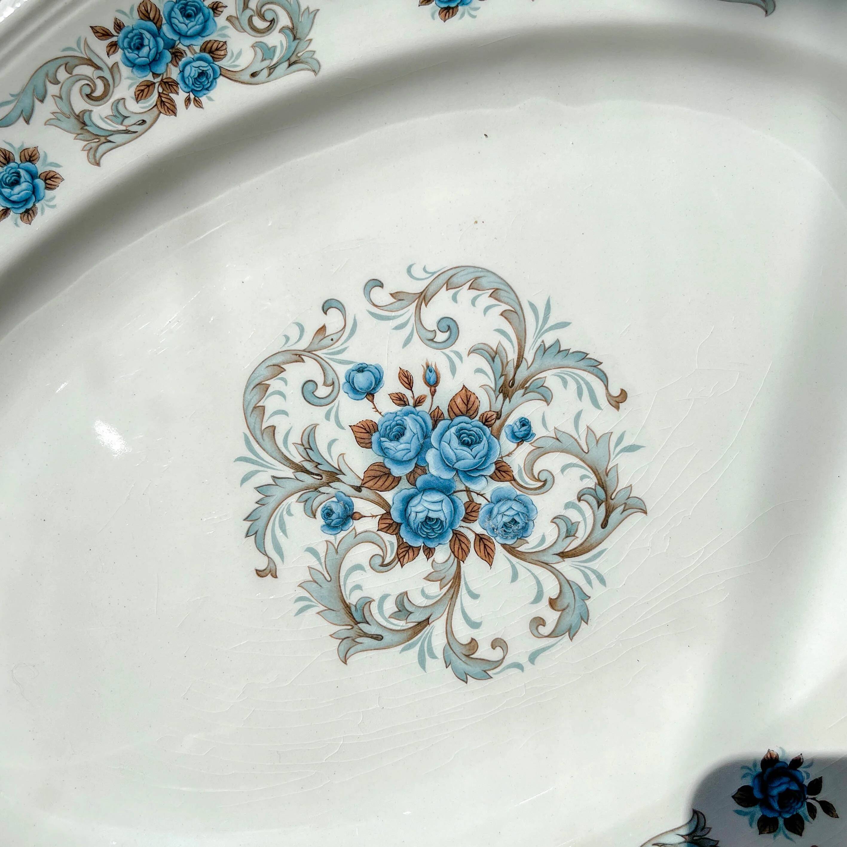 Oval dish Moulin des loups orchis sévigné floral pattern blue gray
