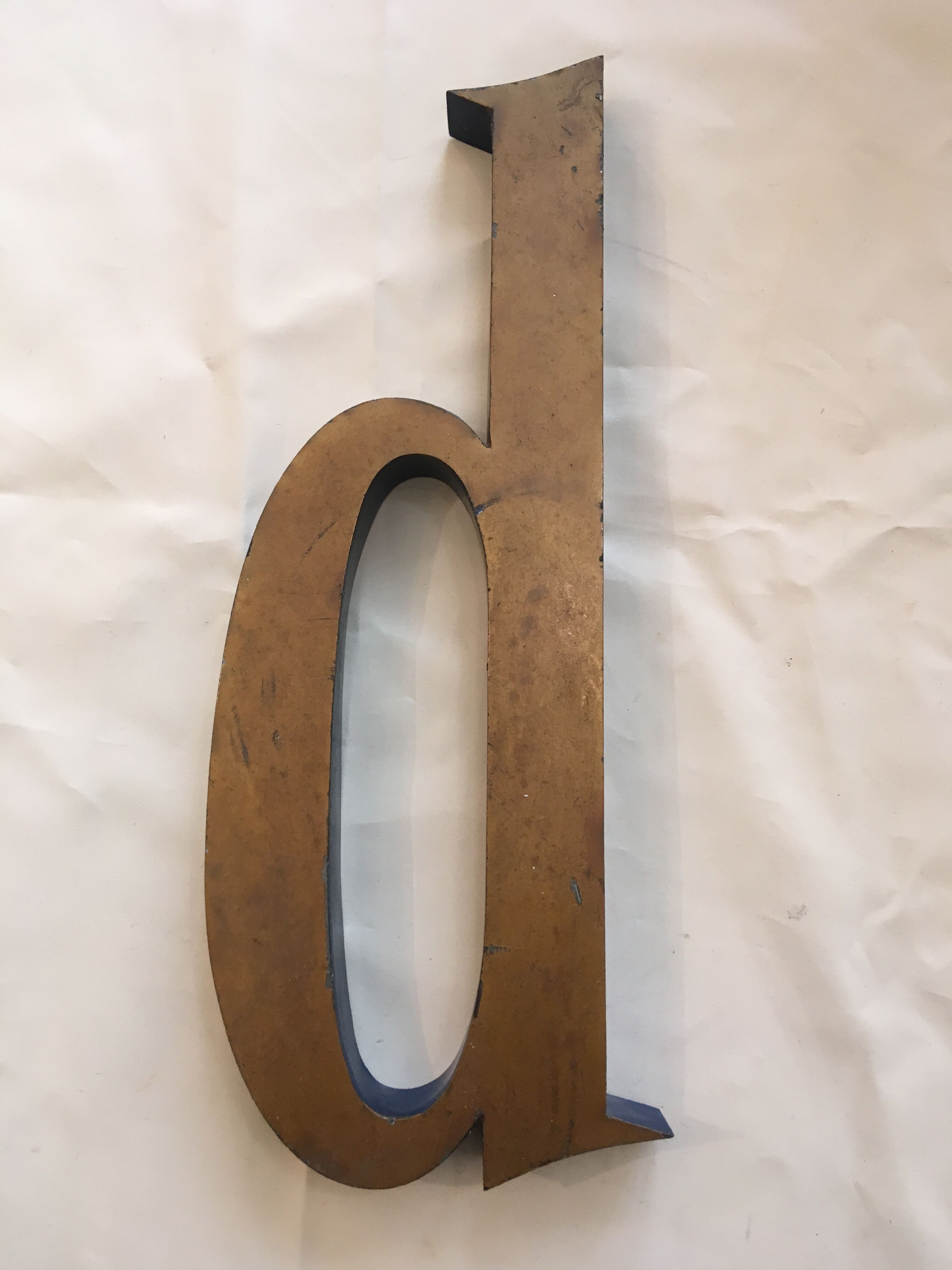 Old letter to sign iron d or p 30 cm