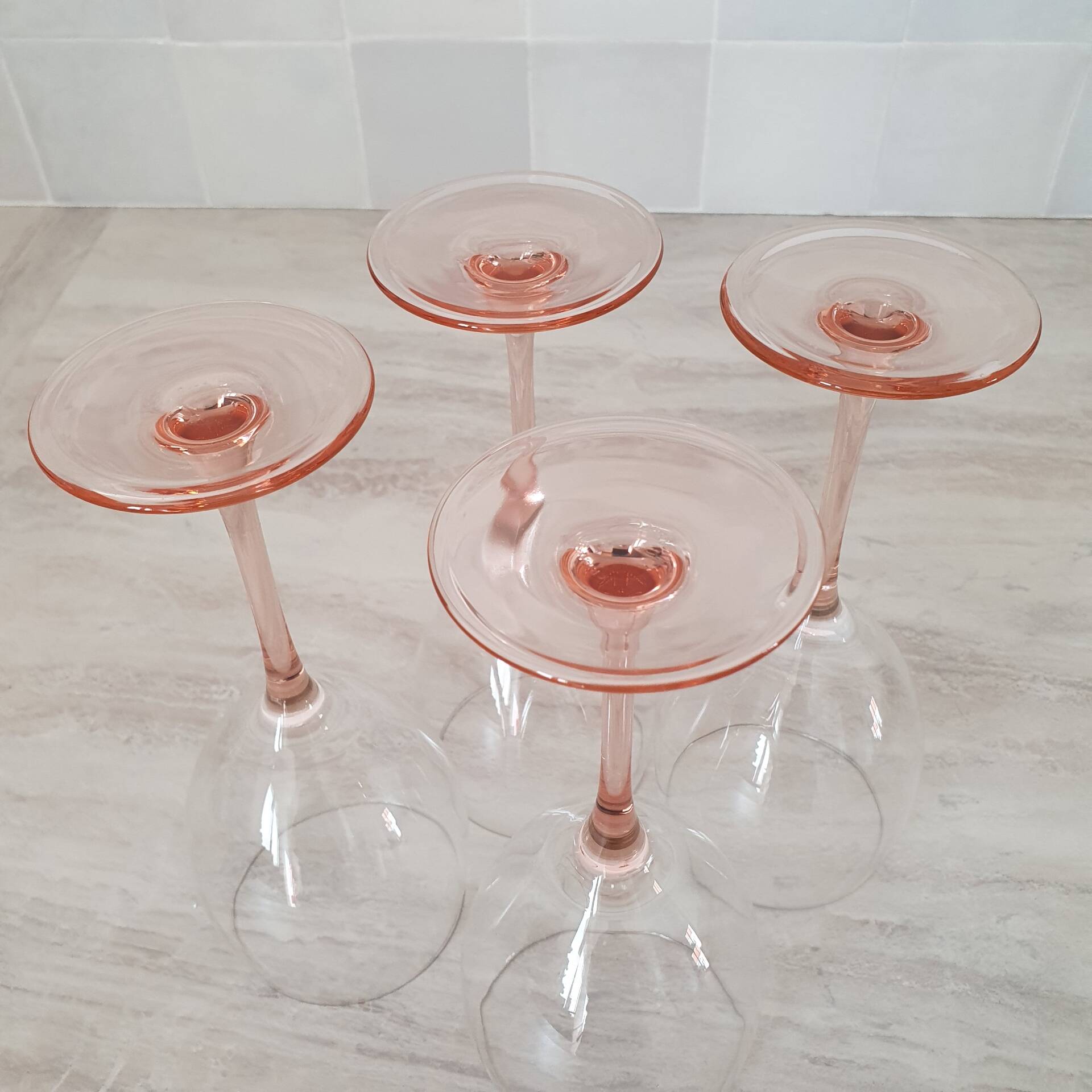 4 Verres à Eau ou Vin / verre à pied Rose