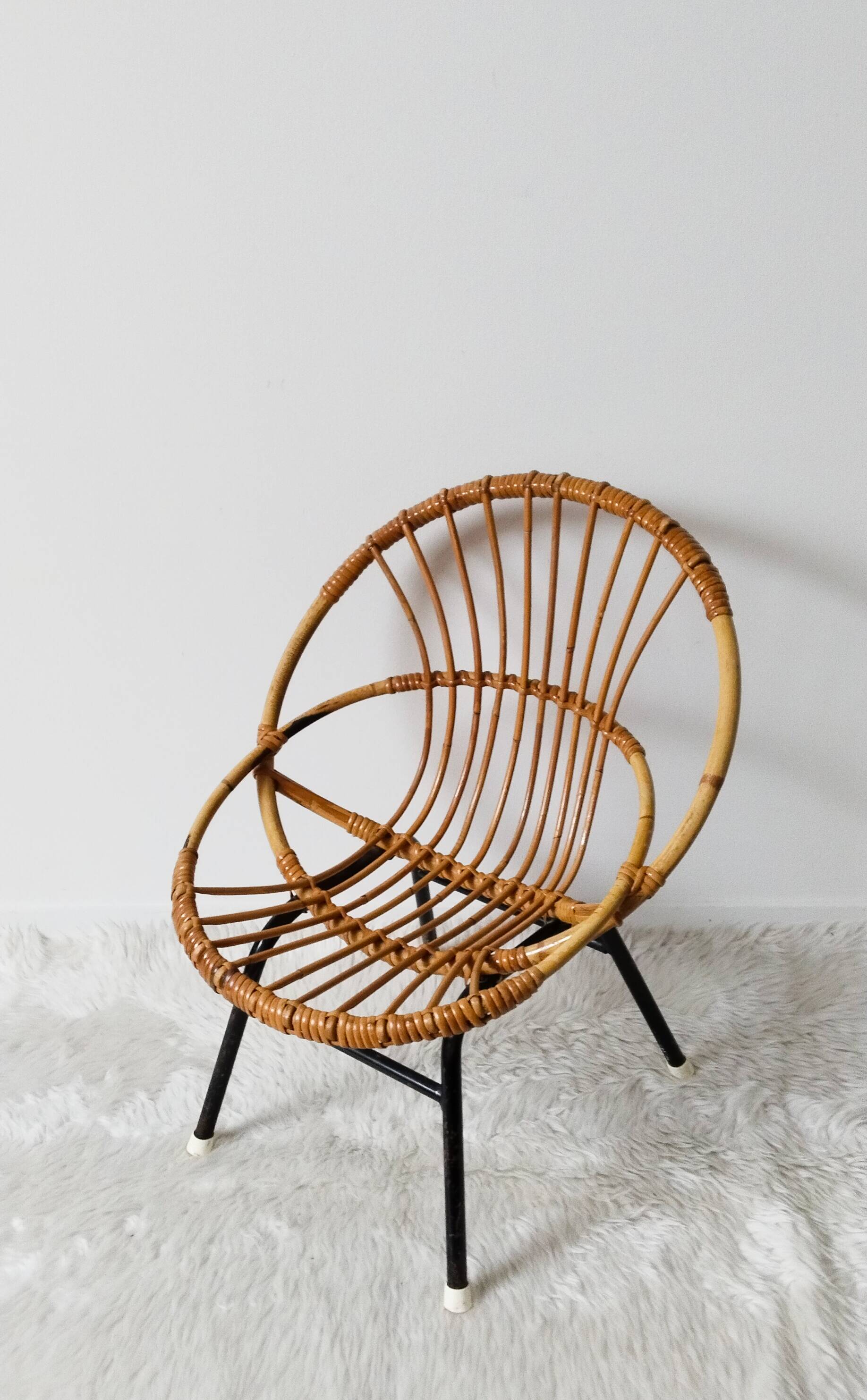 Children's rattan basket armchair, metal legs