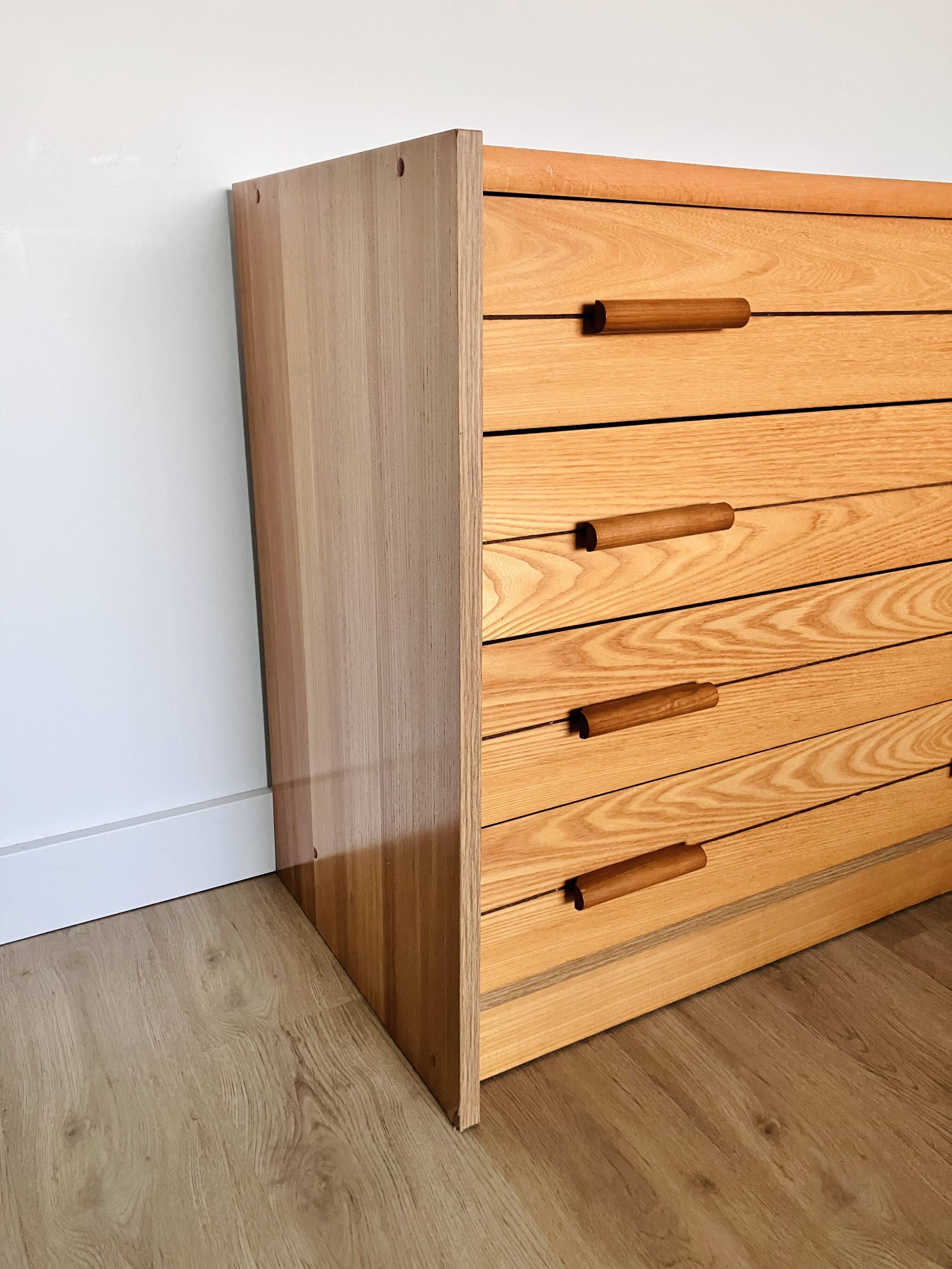 Retro wooden chest of drawers