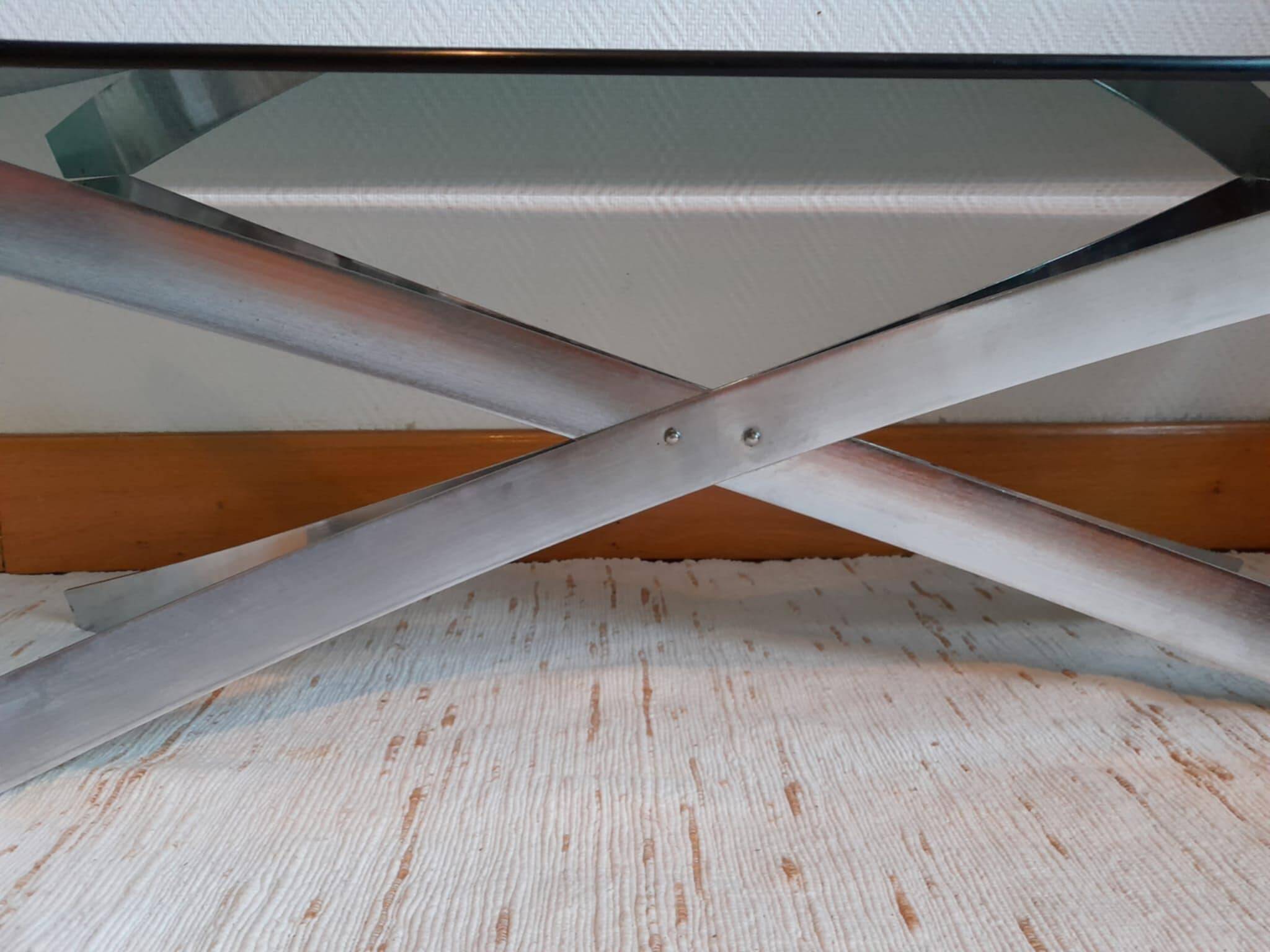 Table basse space age acier et verre fumé