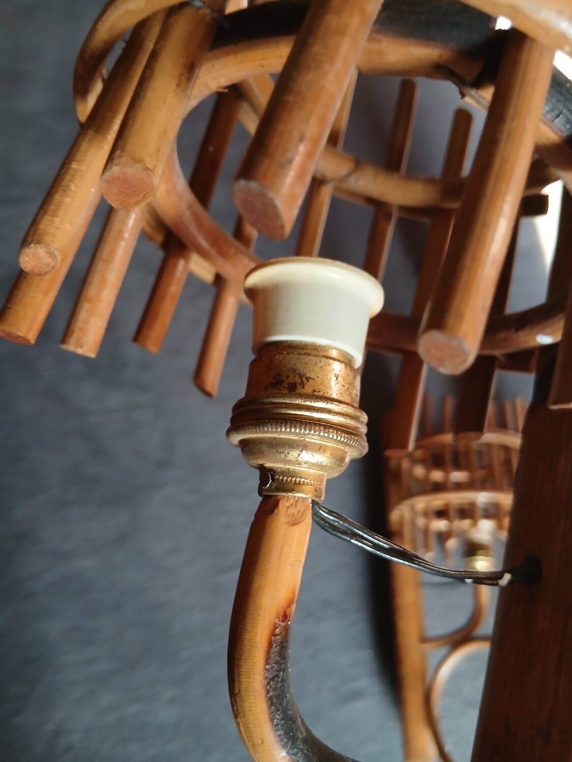 2 appliques en bambou et rotin, années 50-60