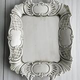 Plateau décoratif en céramique blanche sculptée