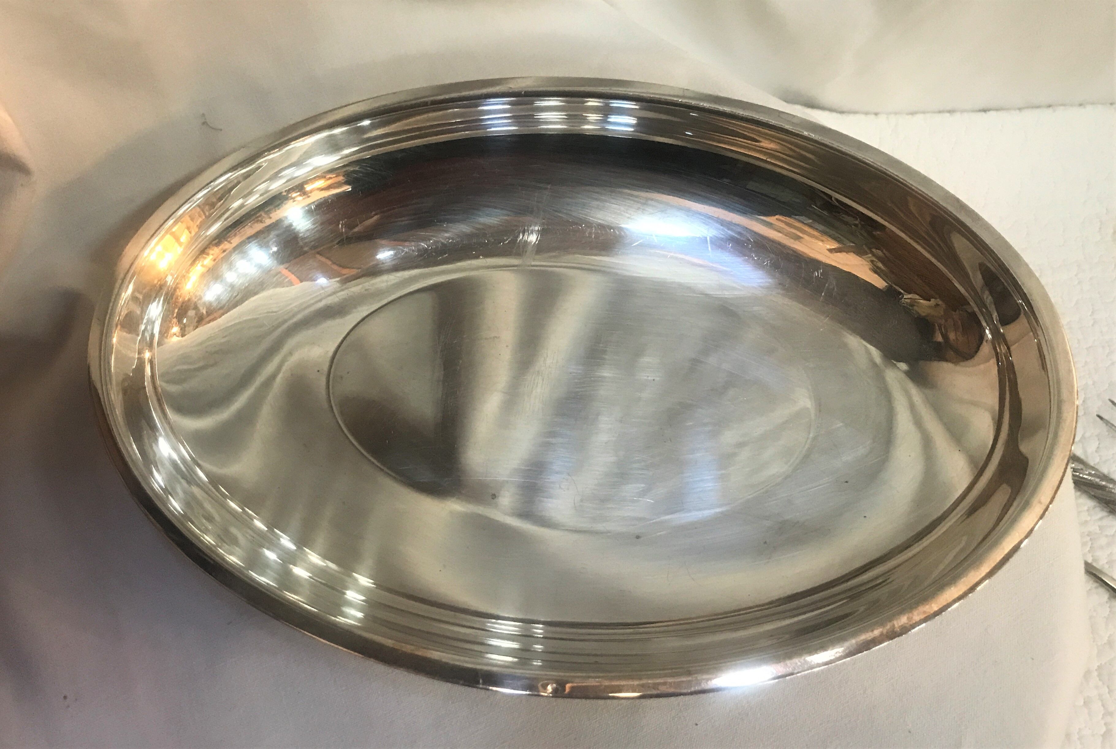 Silver metal hollow oval dish