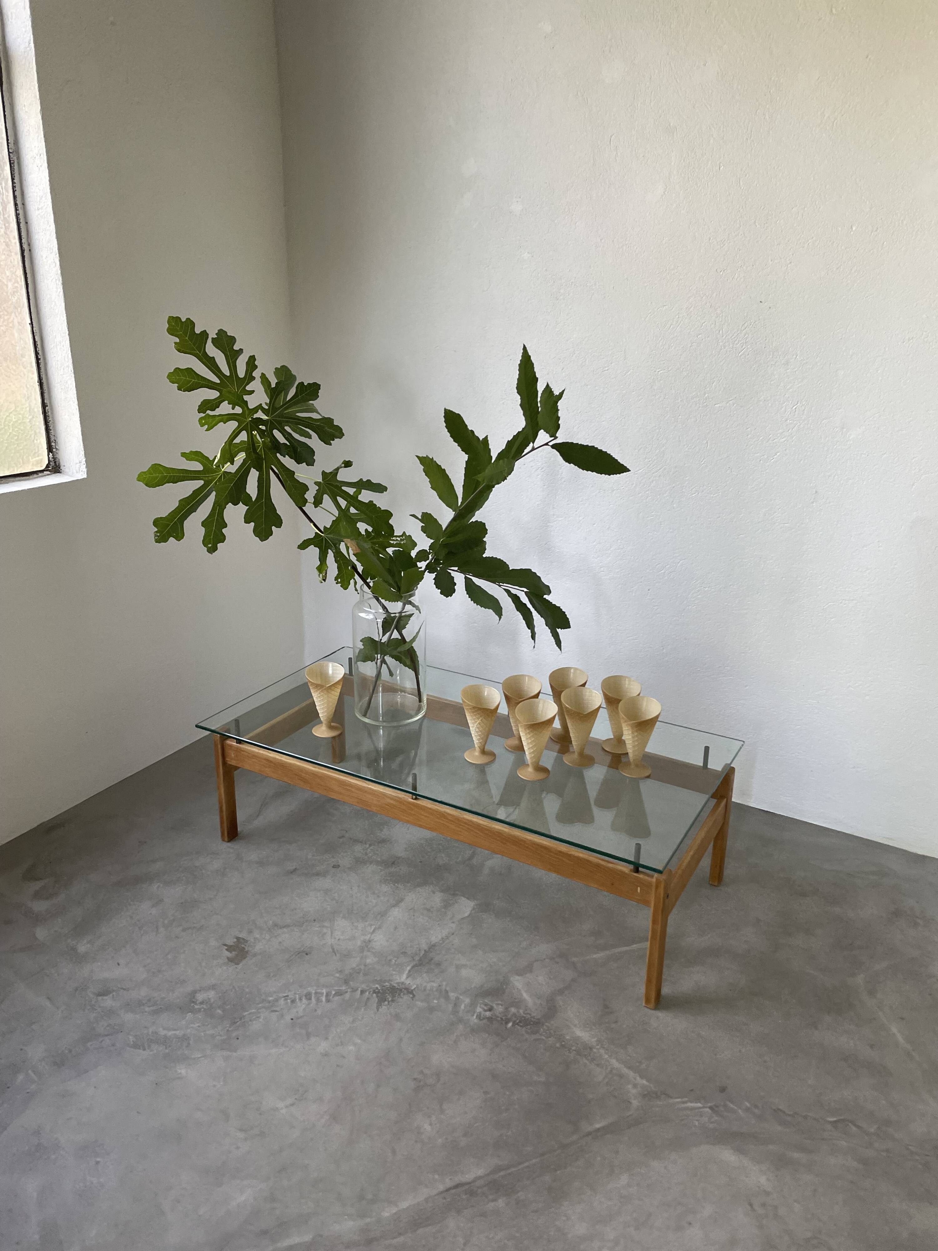 Table scandinave teck blond et verre 60