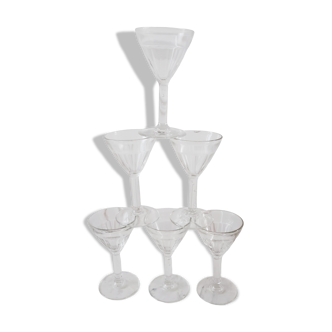 Set of 6 molded glass wine glasses 20-30s