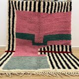 Traditional handwoven Berber rug, size 145 x 255 cm