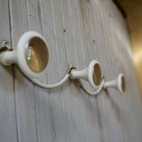 Vintage peg 3 hooks in white metal and bakelite