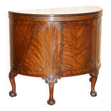 Buffet Demi-Lune Antique en Bois Durs Flammé, Pattes Grappe et Boule, Restauré