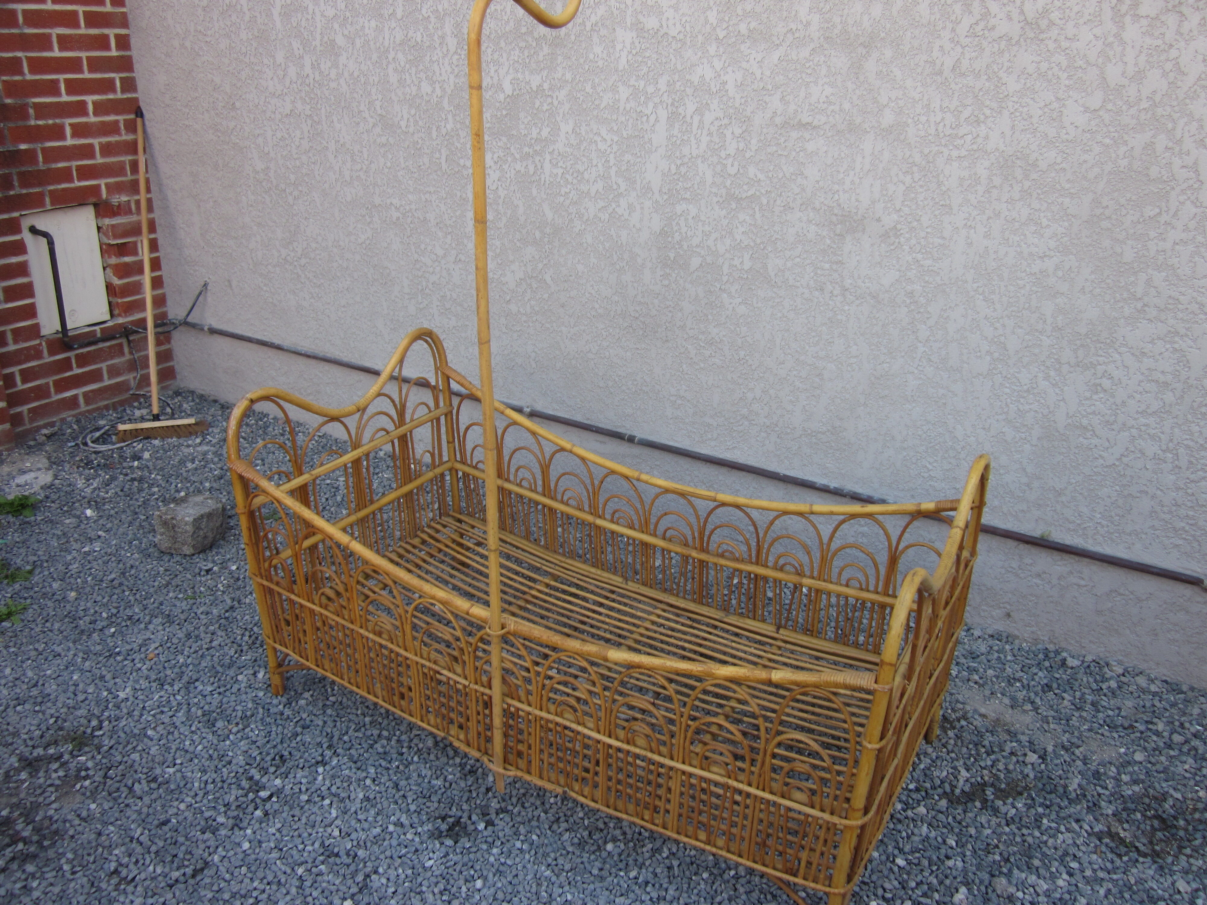 Rattan bed child of the 60s