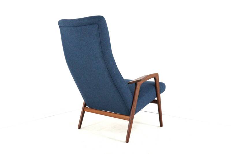 Pastoe Ruster by Yngve Ekstrom Armchair FT08 - new upholstery