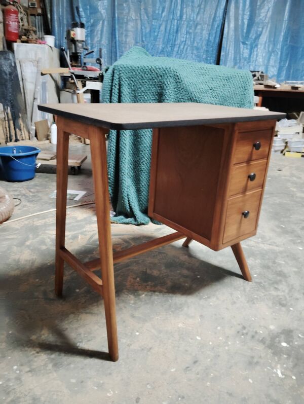 Bureau enfant 50's inspiration scandinave