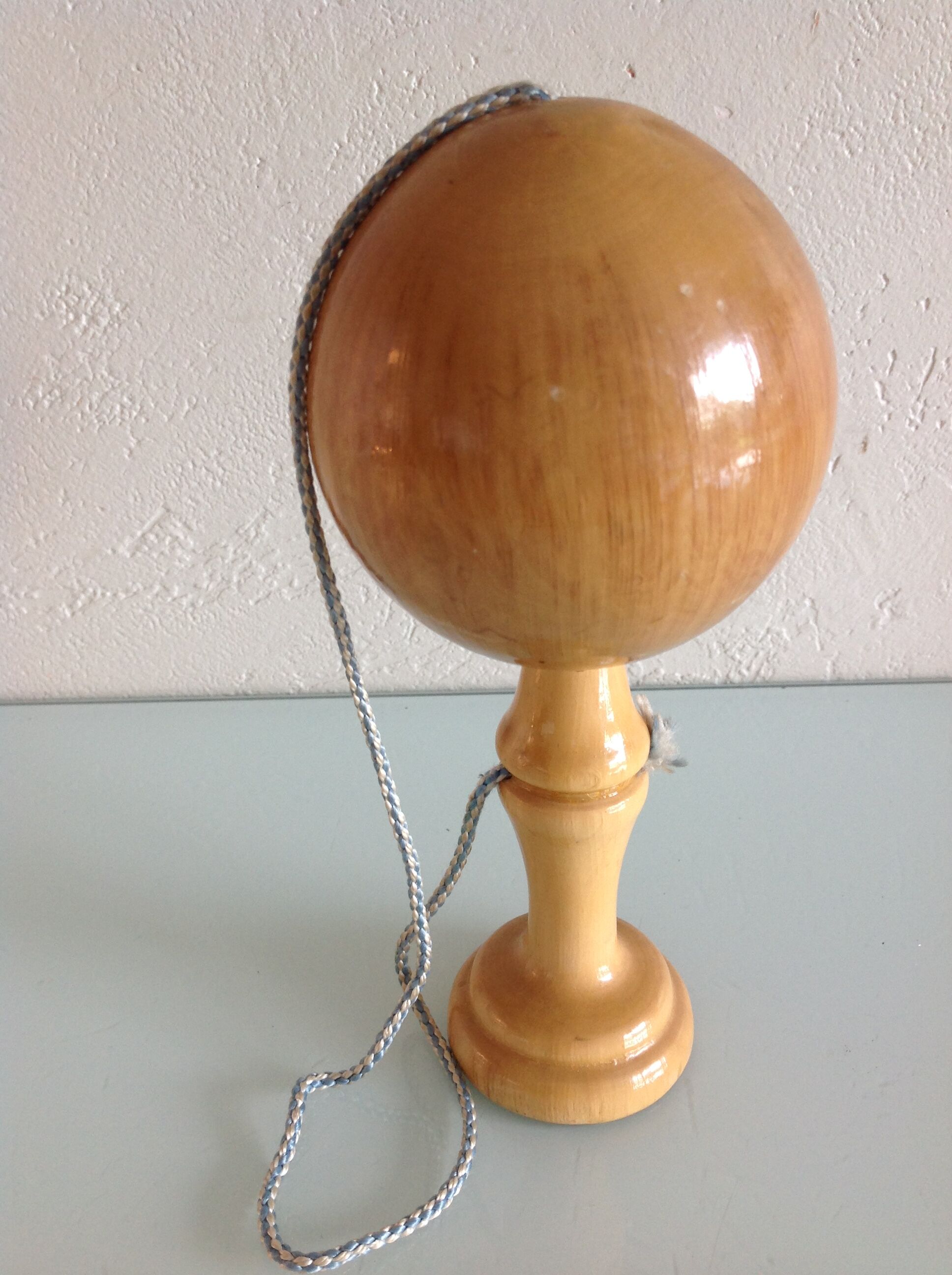 Old bilboquet in varnished wood / vintage 60s-70s
