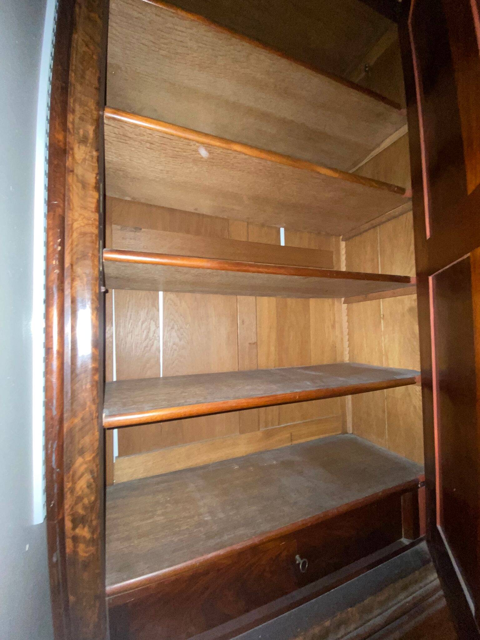 Armoire