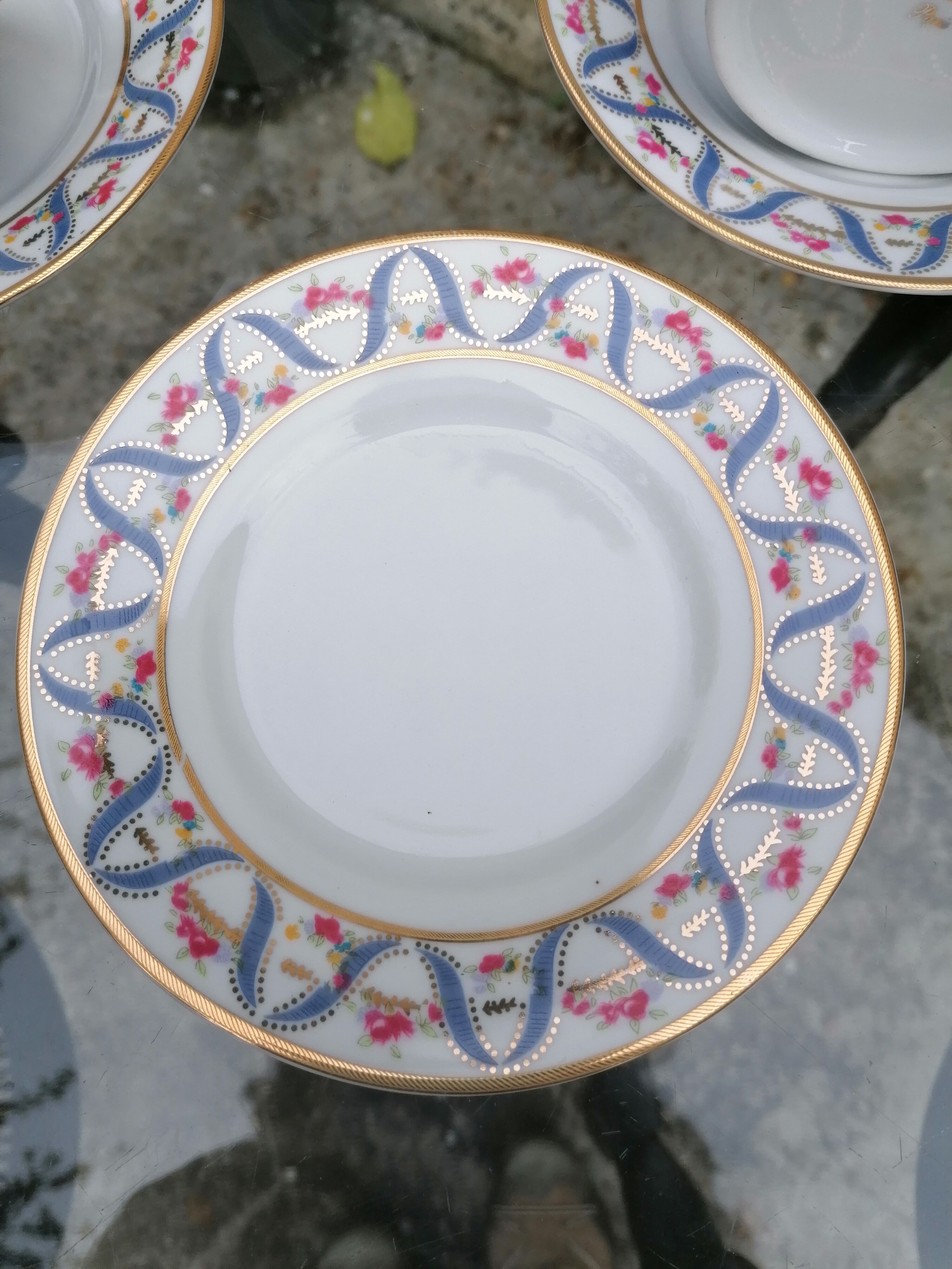 Set of 4 cups at the maguaud limited edition paris