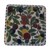 Under the earthenware dish of the Villeroy and Boch factory