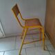 Chaise haute d'école vintage