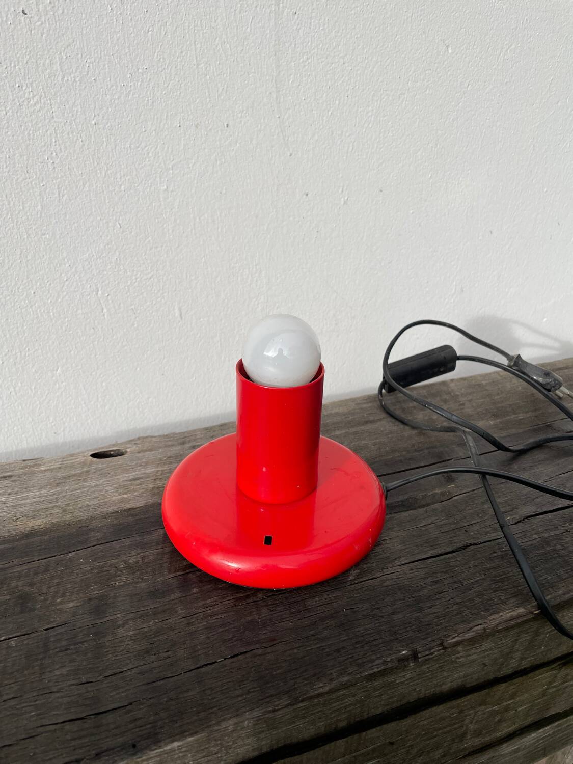 1970 Kama Keur red metal lamp