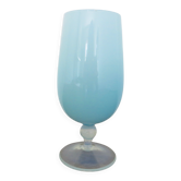 Vase en opaline bleue pâle, verre opalescent, années 60 70