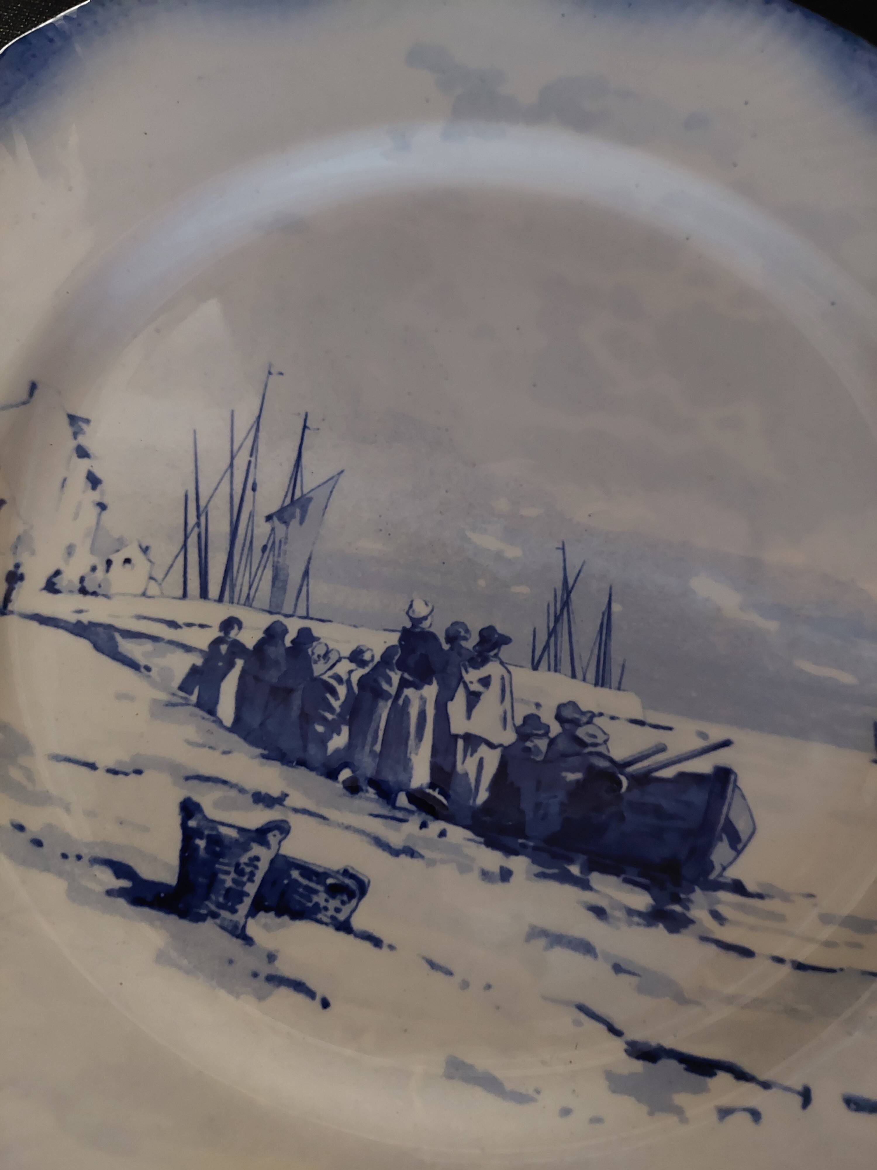 Sarreguemines earthenware plate with Marine decor late 19th century early 20th century