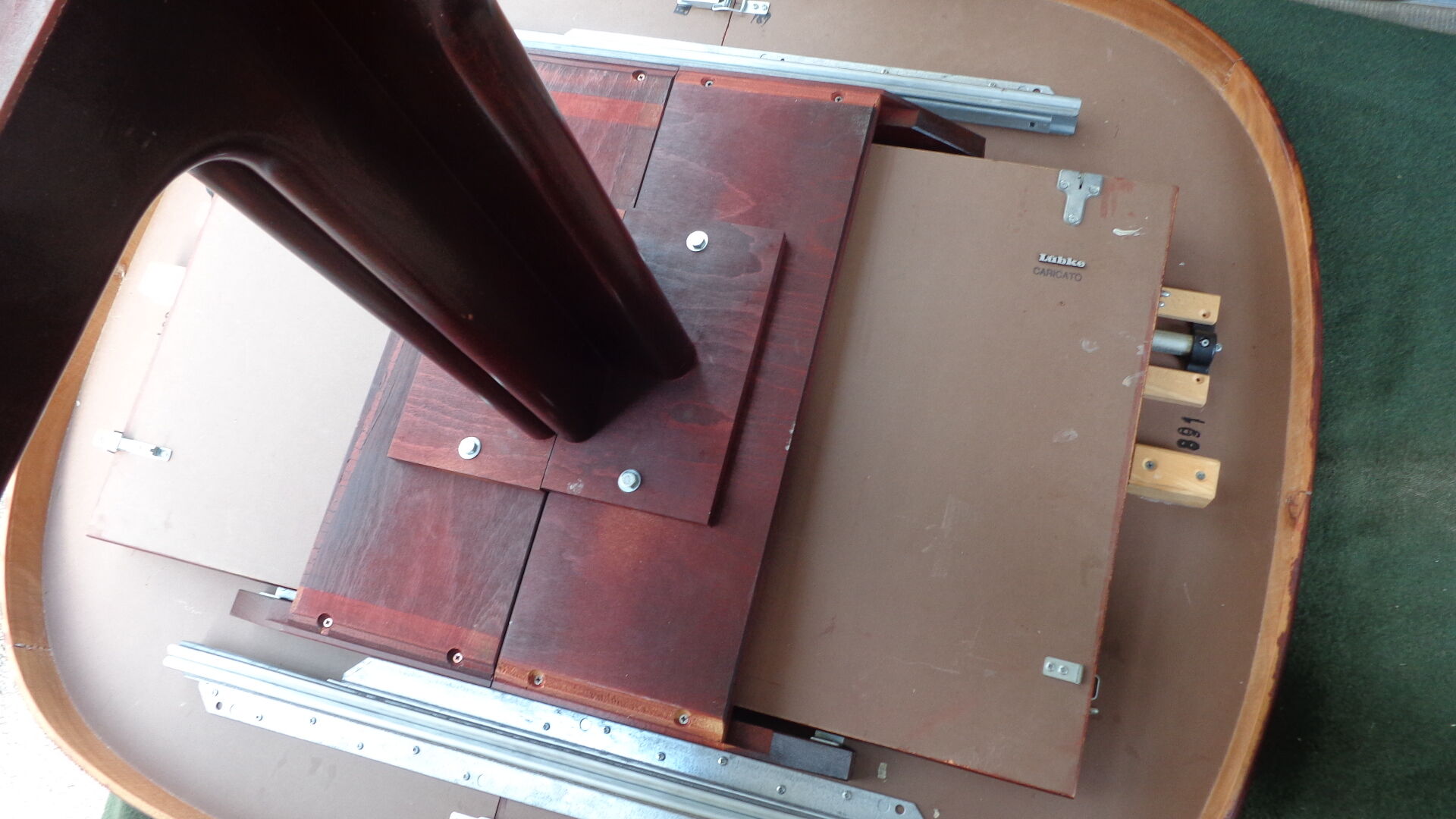 Table Lubke free form