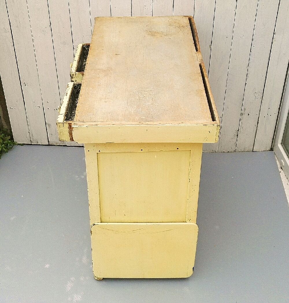 Parisian log furniture vintage kitchen