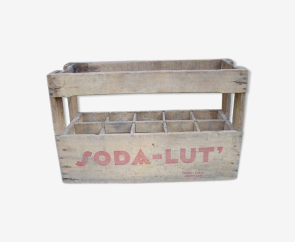 Caisse à vin ancienne Soda- lut
