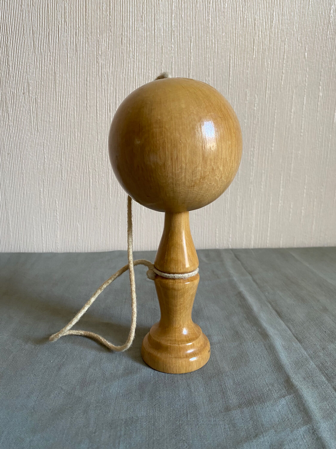 Bilboquet en bois