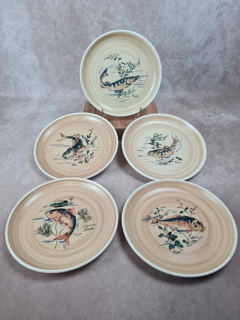 Set of 5 vintage Granville plates, fish design.