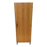 armoire d'internat, penderie, vestiaire