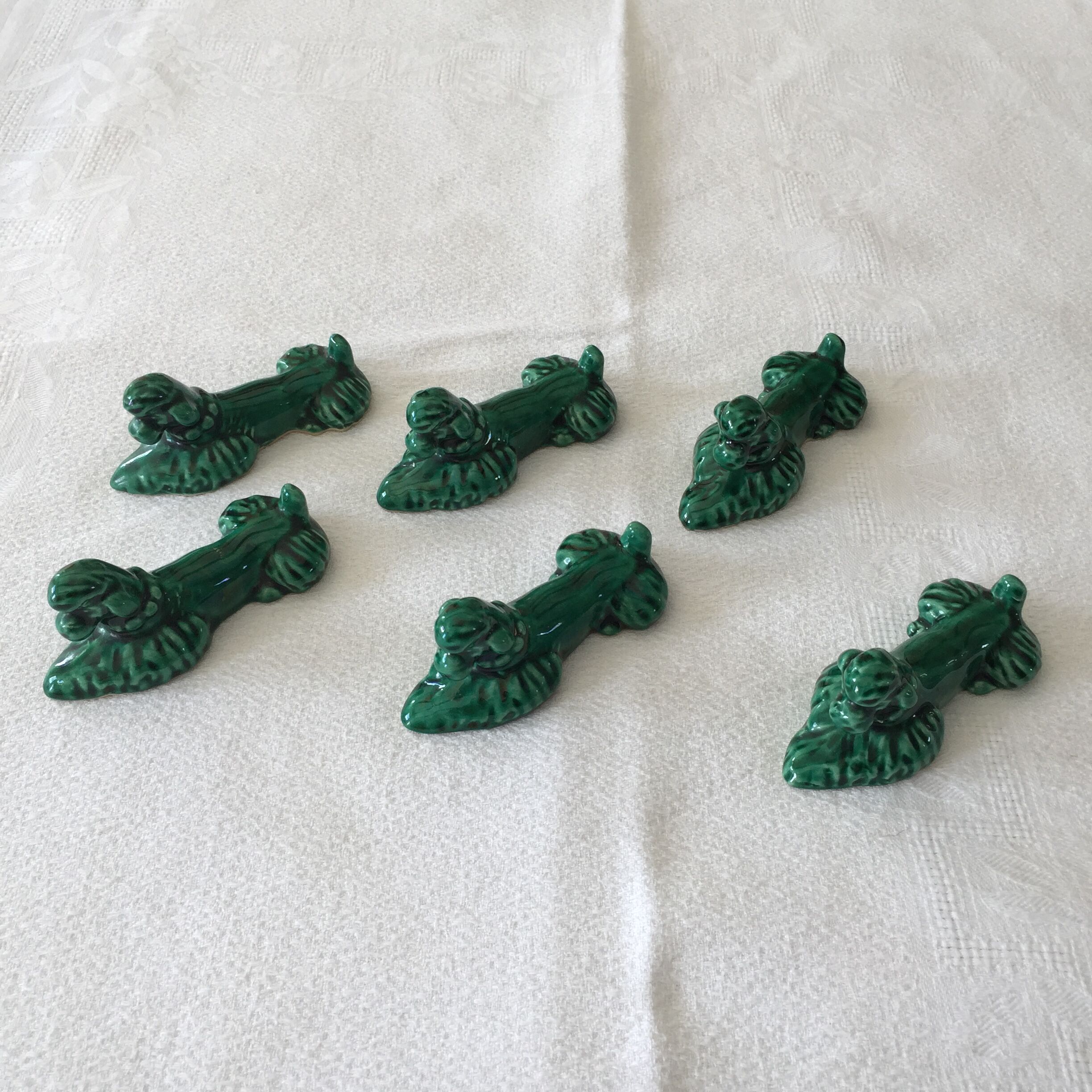 Six wears vintage green ceramic dog knives