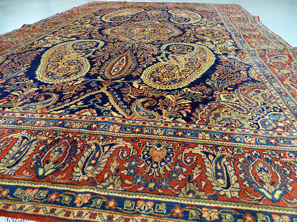 Persian living room carpet entirely handmade "Ghomseh" 330x217cm
