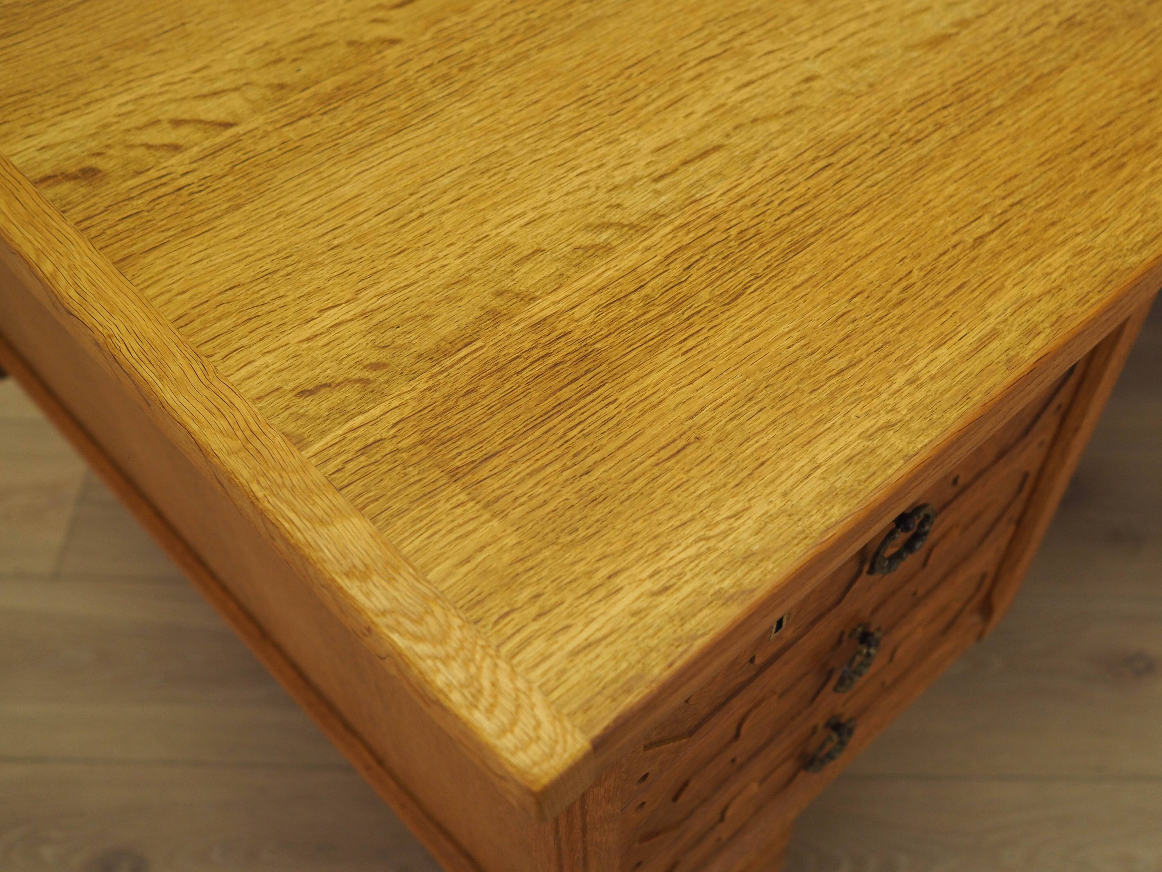 Oak desk, Danish design, 1960s, designer: Henning Kjærnulf