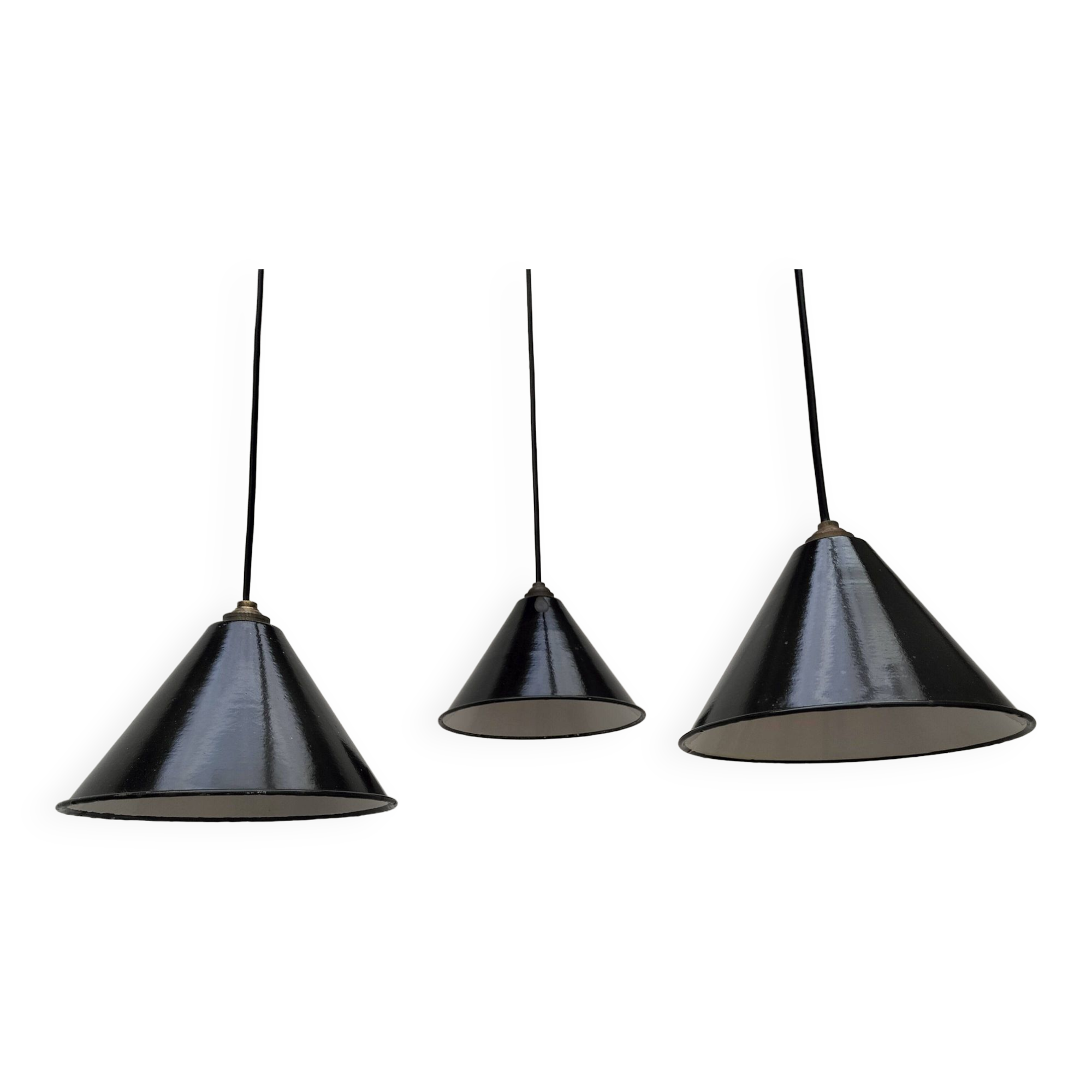 Enameled sheet metal pendant lights