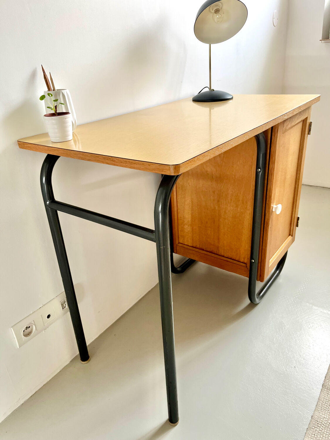 Vintage S22 Mobilor boarding school desk / J. Hitier