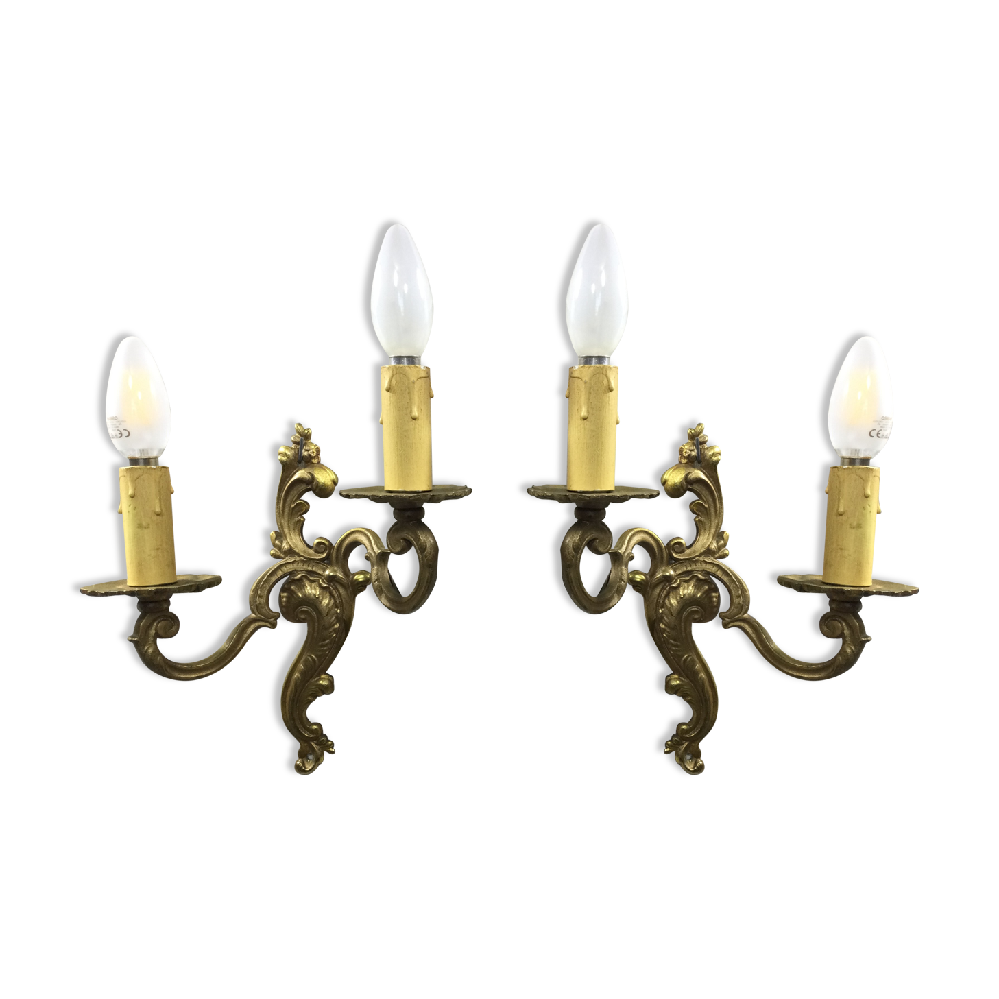 Paire d'appliques en bronze style Louis XV