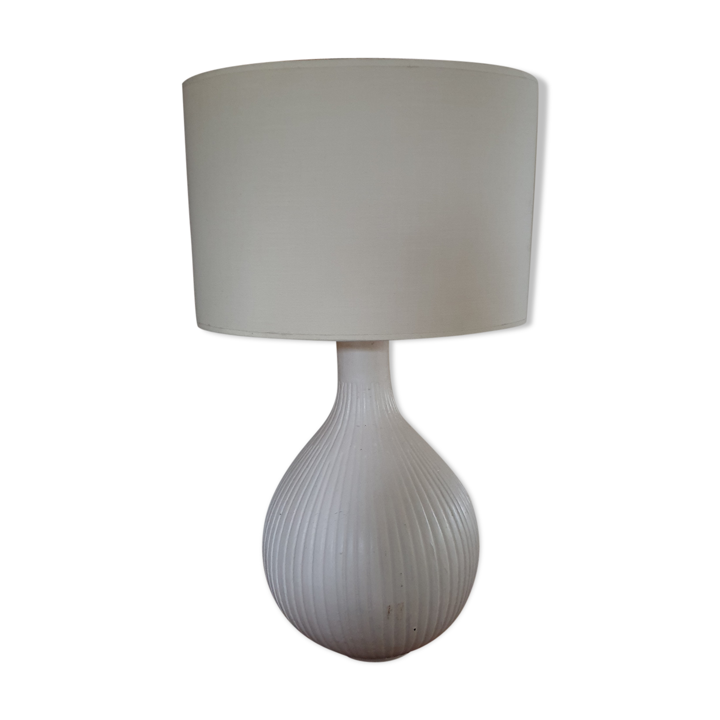 Table lamp ovoid shape with lampshade