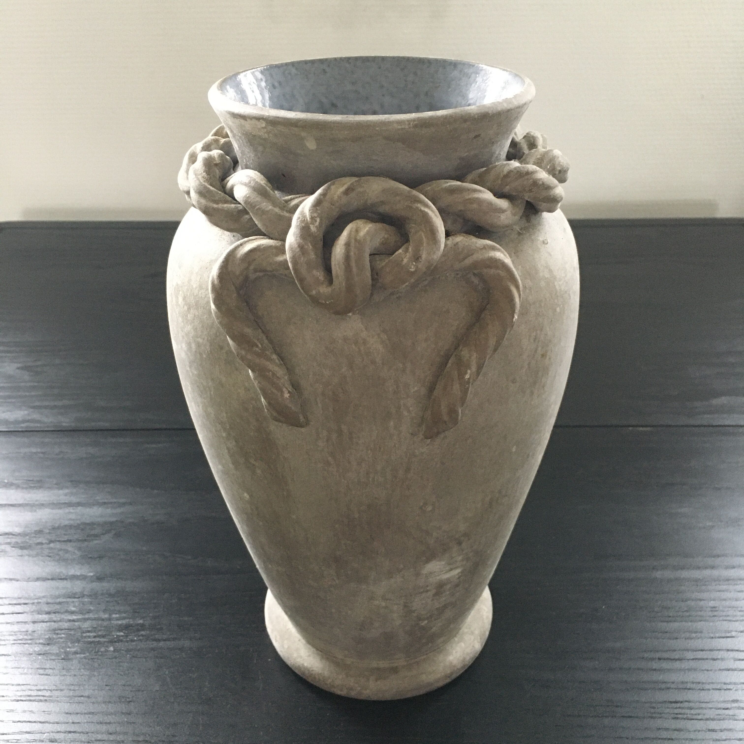 Vase décor cordage en barbotine