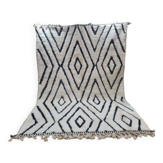 Handmade wool Berber rug 300 x 200 cm