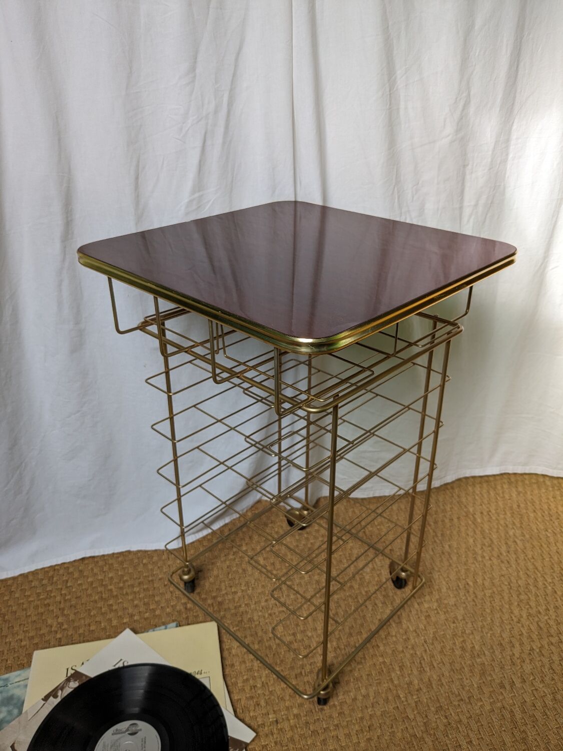Vinyl table