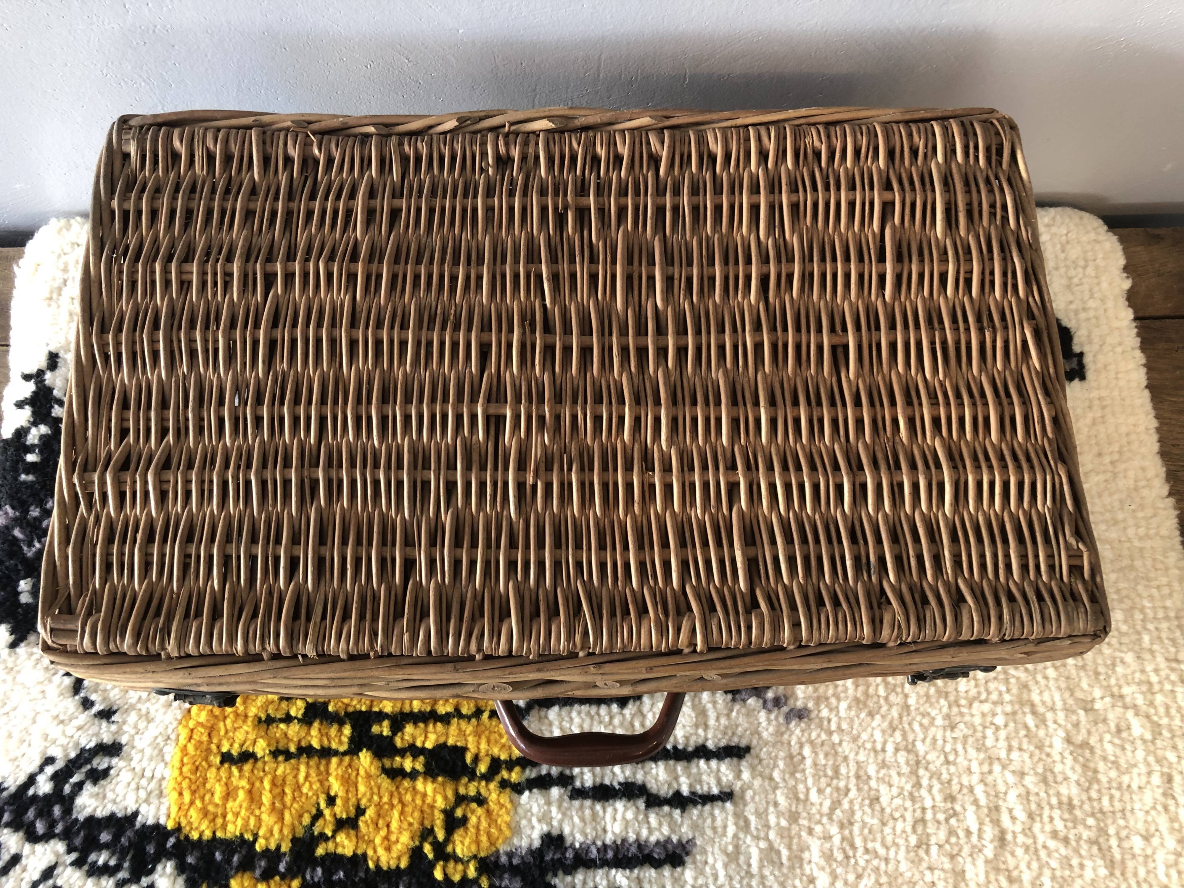 Trunk in ancient rattan