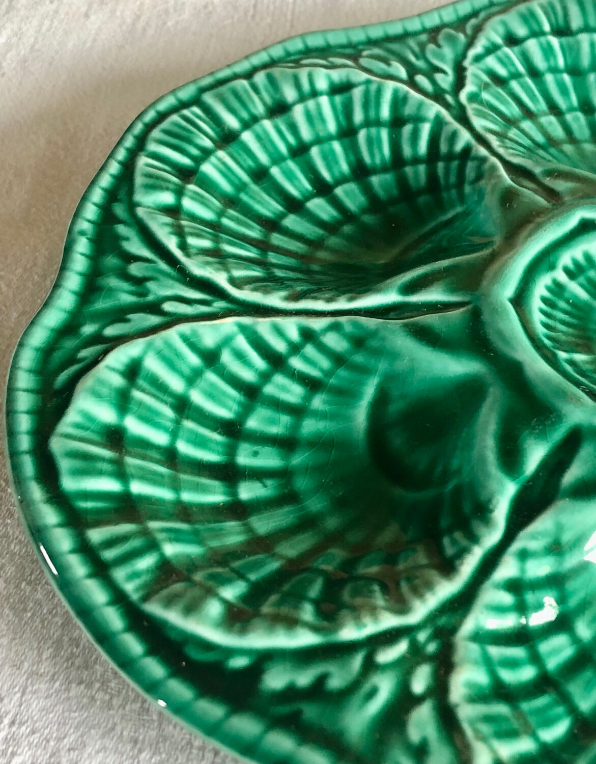 6 Sarreguemines slurry oyster plates